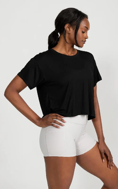 Loose-fit Crop Top in Black