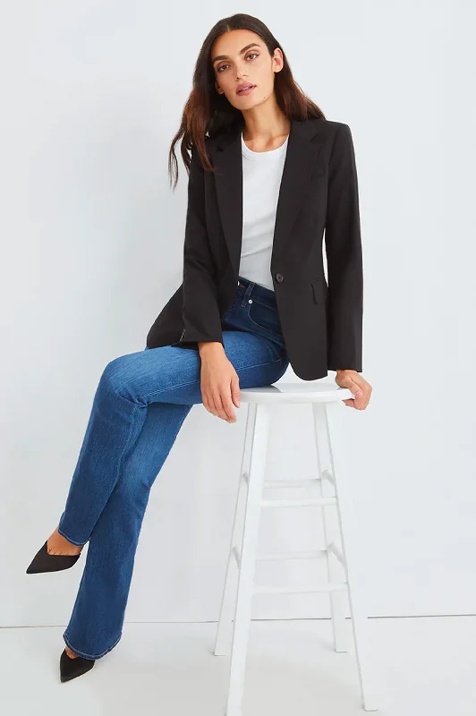 Classic Blazer in Black