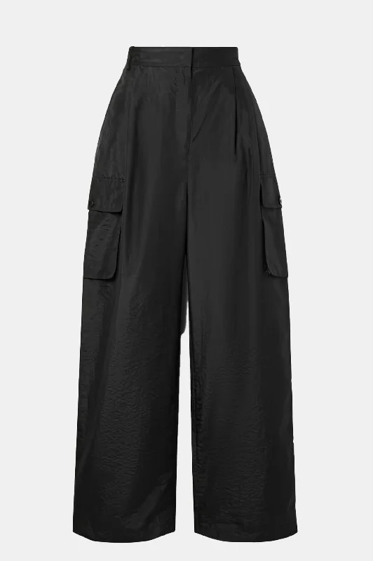 Crispy Nylon Stella Pleated Cargo Pant in Black