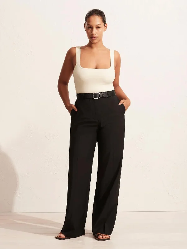 Relaxed Tailored Trouser in Black