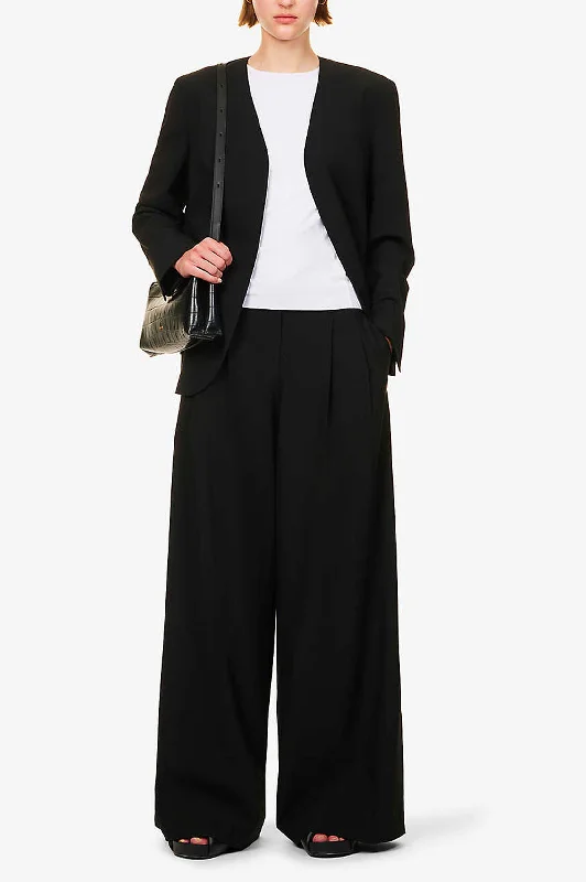 Wide Leg Pleat Pant in Black